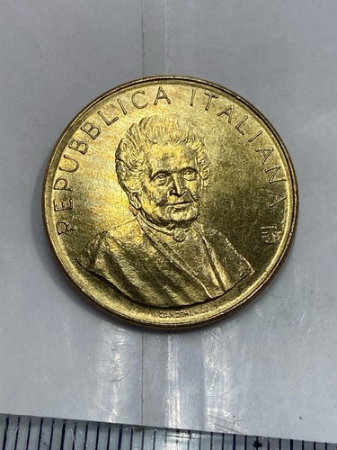 Italia 200 lire - italia,
