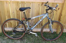 Super nice 2002 trek fuel - nice,