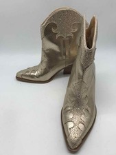 Jessica Simpson Gold Size 9