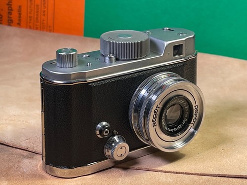 Robot film camera - film,