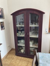 Mobile vetrina in giunco laccato