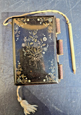 BEAU CARNET DE BAL ECAILLE