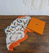 Hermès Plumes Square