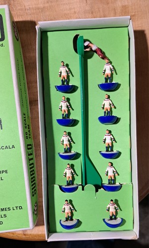 Subbuteo team ref 140 - hw,