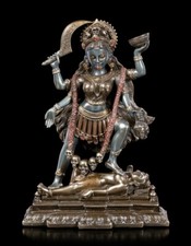 Statua Kali che balla su Shiva