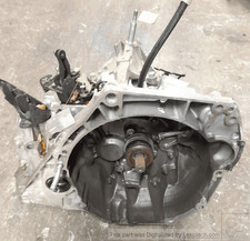 320104691R Cambio compl.  RENAULT CAPTUR 0.9 TCe (66Kw) S&S Suv 5p/b/898cc