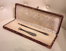 SET SCRIVANIA D'EPOCA PENNA + TIMBRO SIGILLO VINTAGE IN ARGENTO 800