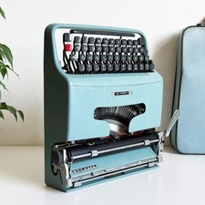 Olivetti Lettera 22 | working