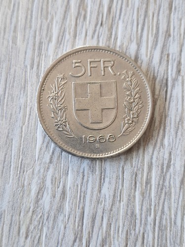 Una moneta svizzera - una, 5