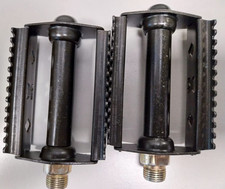 Coppia pedali neri metallo per