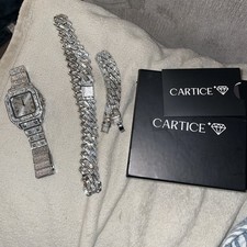 Orologio e collana e bracciale