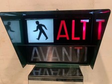 Vecchio SEMAFORO Stradale da