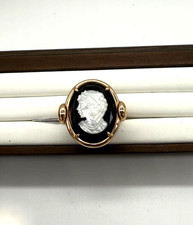 Anello in oro rosa con cammeo