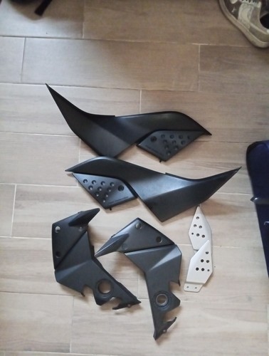 Ricambi fianchetti z750 - ricambi,
