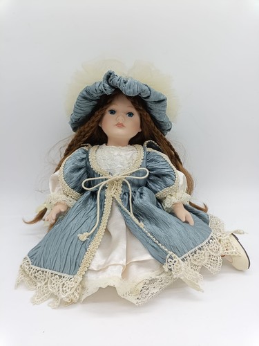Bambola ceramica vintage - in,