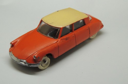 Vrai dinky toys - 24c,