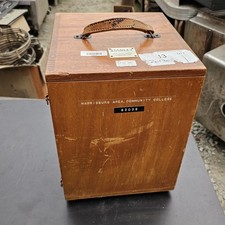 Stanley London Istruzione