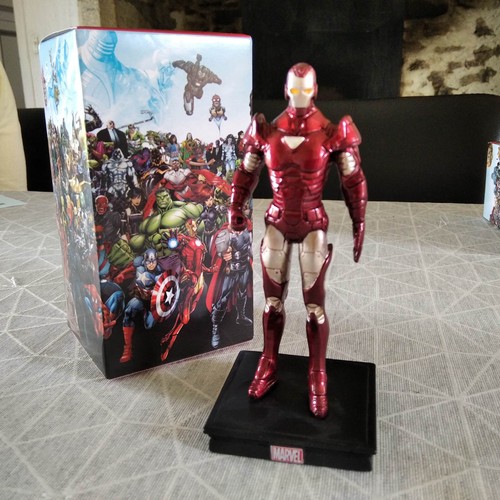 Statuette résine marvel - statuette,