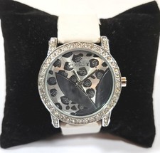 Orologio Playboy, Cassa