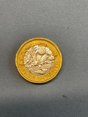 Moneta rara one pound regina - 1,
