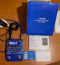 Chitarra e basso - Effetto a pedale "Boss SY-200 Synthesizer"
