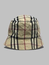 Cappello a secchiello