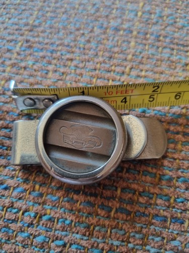 Fermasoldi vintage con gettone - con,