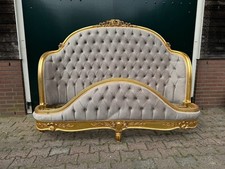 Struttura letto antico