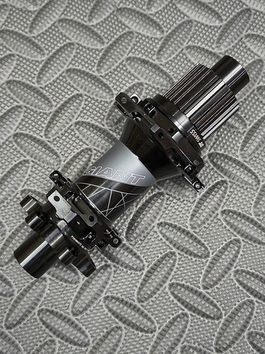 Mozzo posteriore swiss 240s - posteriore,