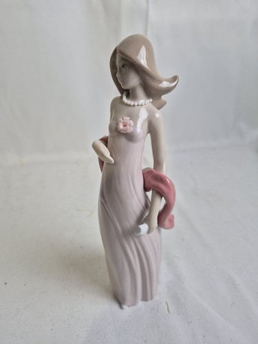 Lladro 5487 ingenue - 5487, "ingenue"