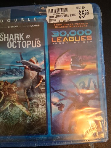 Mega shark giant octopus - mega,