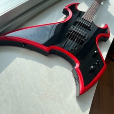 Nuova chitarra elettrica The