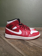 Nike Air Jordan 1 Mid Chicago