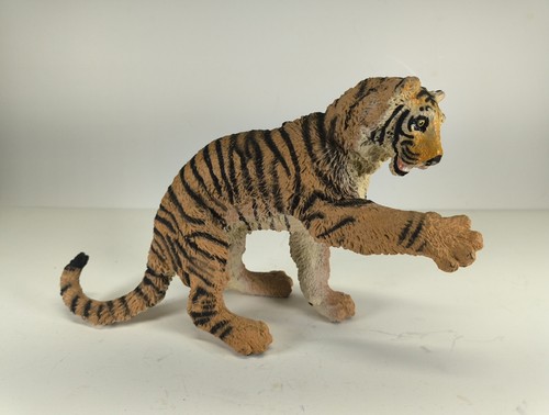 Statuina animale realistica - , 9"