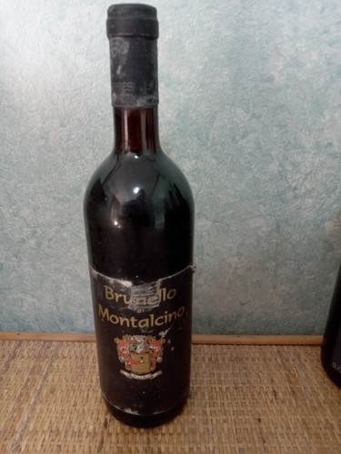 Antica bottiglia brunello - antica, di