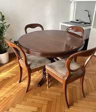 Tavolo rotondo in legno