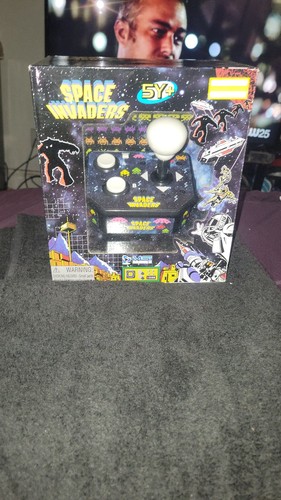 Space invaders videogioco - invaders, plug