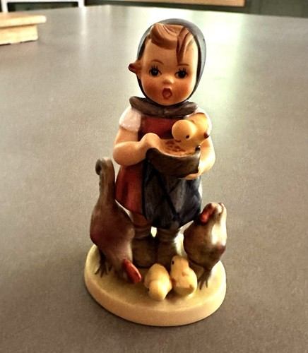 Goebel hummel figurine - goebel, 1/2"
