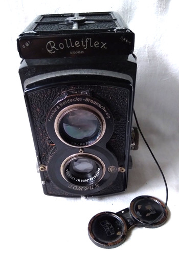 Antica fotocamera tlr - antica,