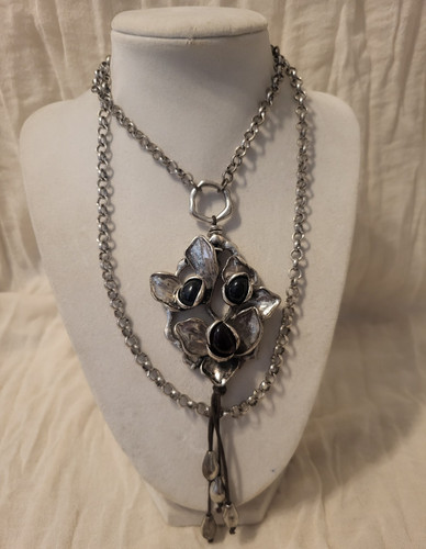 Collana con ciondolo - , fiore