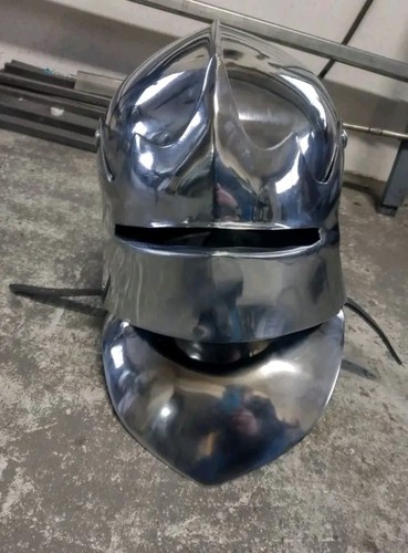 Elmetto medievale tedesco