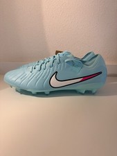 Size 8.5 - Nike Tiempo Legend