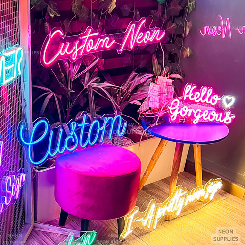 Lampada insegna luminosa neon