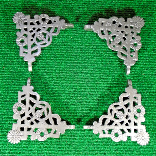 Set quattro angoli porta - di,