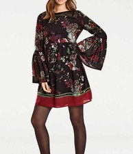 Abito stampato volant