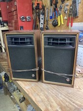 Altoparlanti da libreria