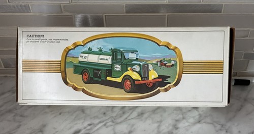 Camion cisterna benzina