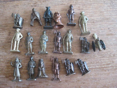 Figurines kinder metal - kinder, x19