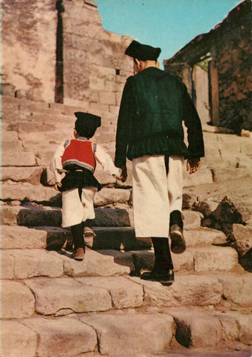Oristano busachi costumi sardi - oristano,