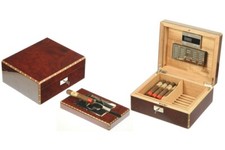 POSACENERE SCATOLA UMIDIFICATA PORTASICARI HUMIDOR FOR 50 CIGARS LUBINSKI Q45116